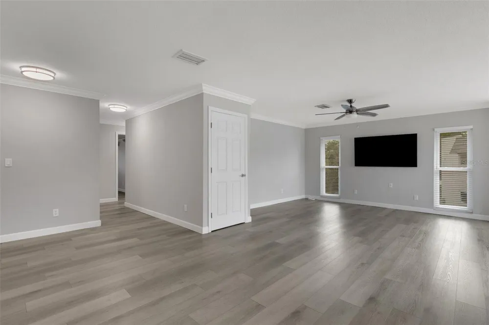 209 FERNWOOD CIRCLE #209 Seminole, FL 33777