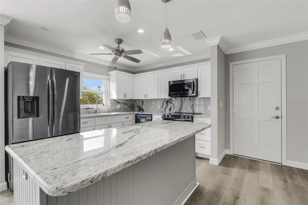209 FERNWOOD CIRCLE #209 Seminole, FL 33777