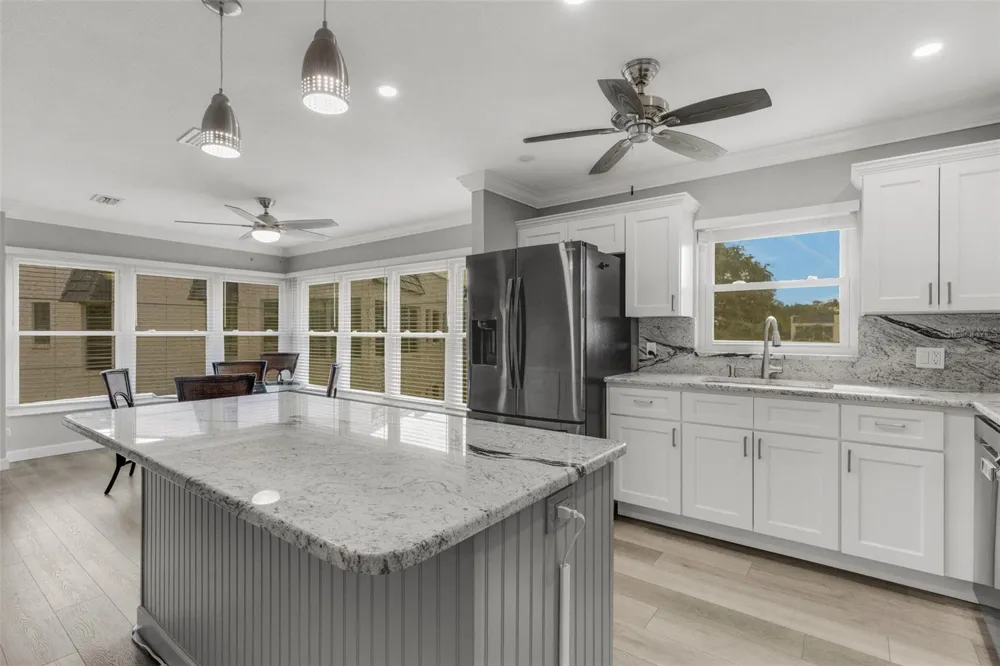 209 FERNWOOD CIRCLE #209 Seminole, FL 33777