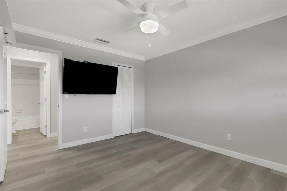 209 FERNWOOD CIRCLE #209 Seminole, FL 33777
