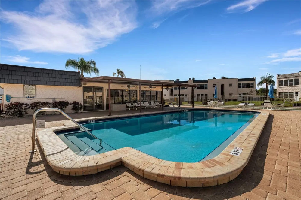 209 FERNWOOD CIRCLE #209 Seminole, FL 33777