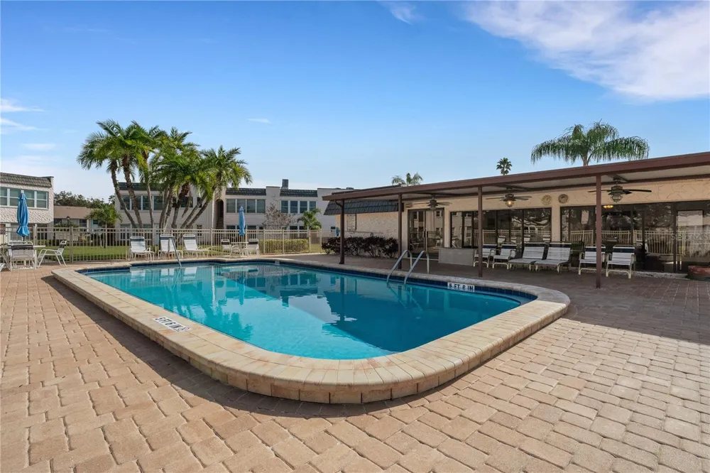 209 FERNWOOD CIRCLE #209 Seminole, FL 33777