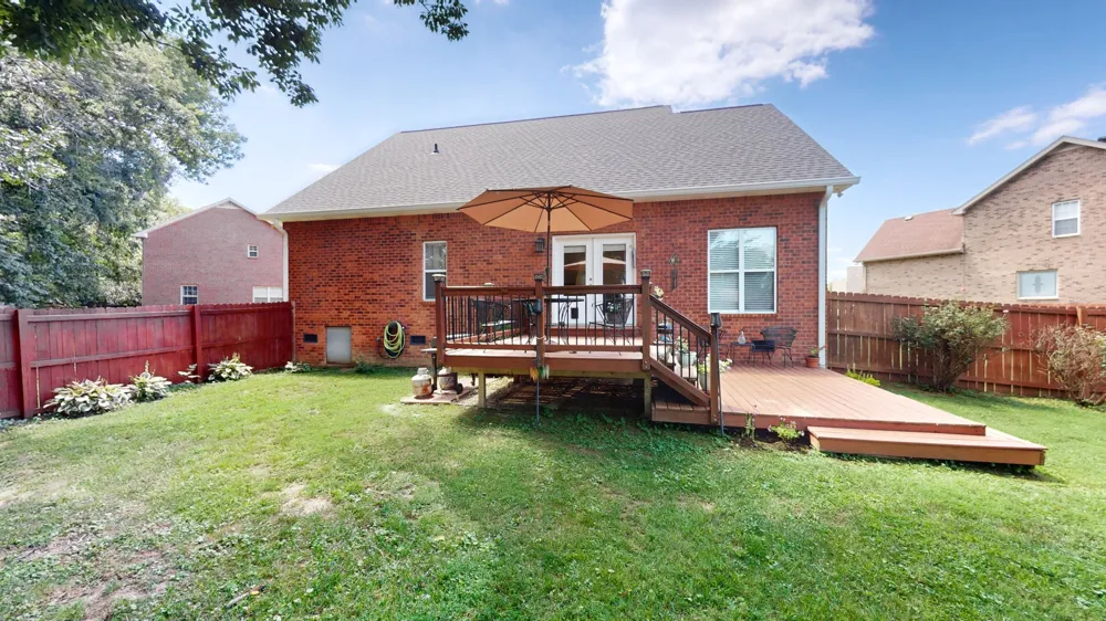 1611 Woodhaven Ct Lebanon, TN 37087
