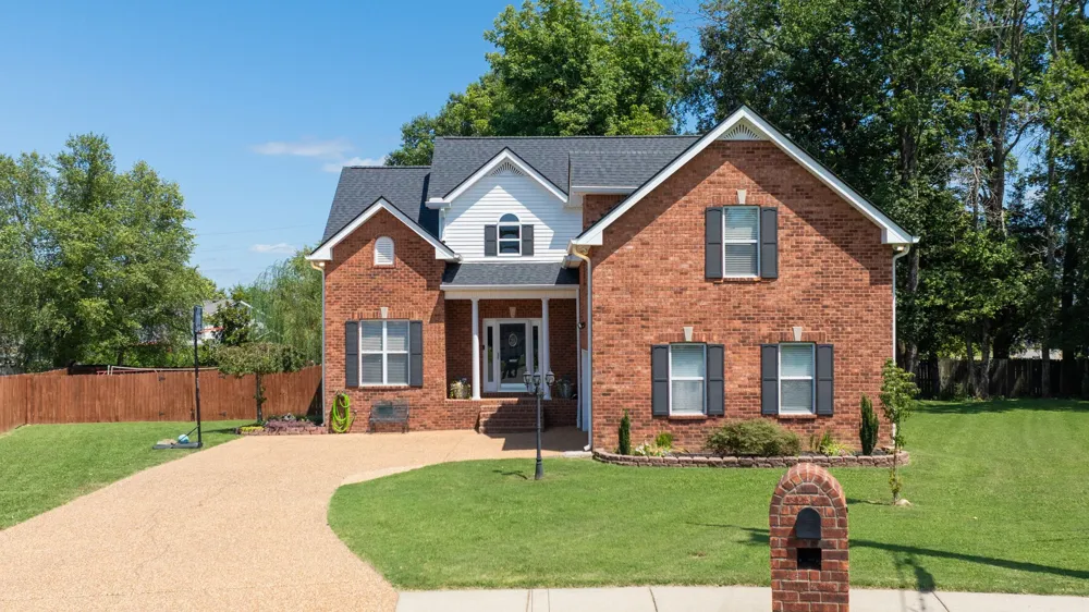 1611 Woodhaven Ct Lebanon, TN 37087