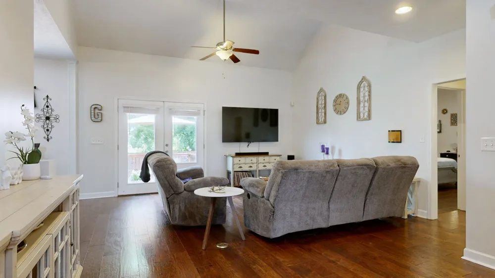 1611 Woodhaven Ct Lebanon, TN 37087
