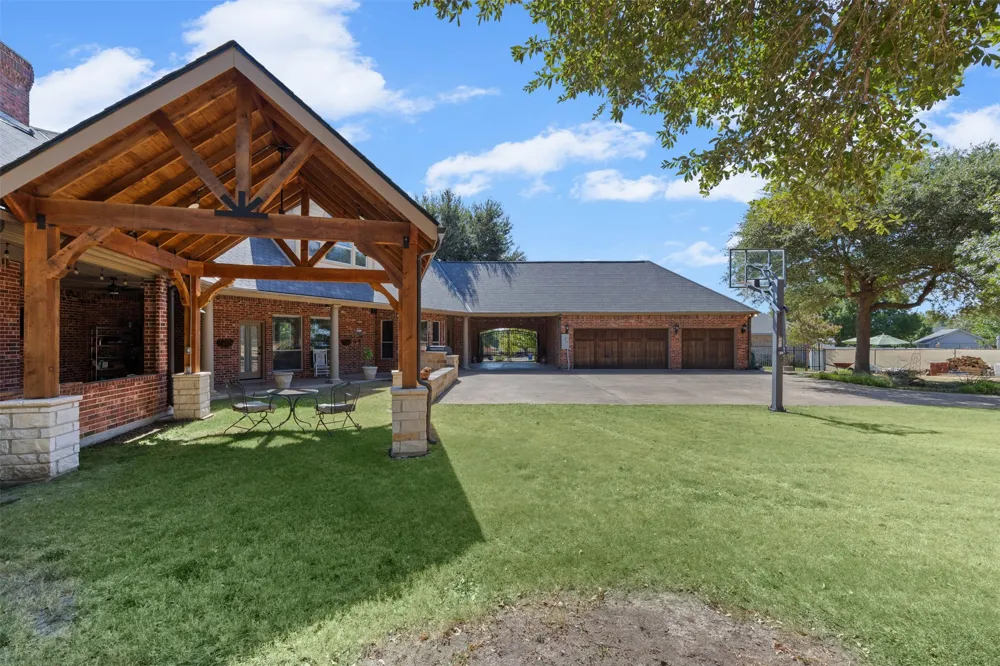 441 Country Ridge Lane Red Oak, TX 75154