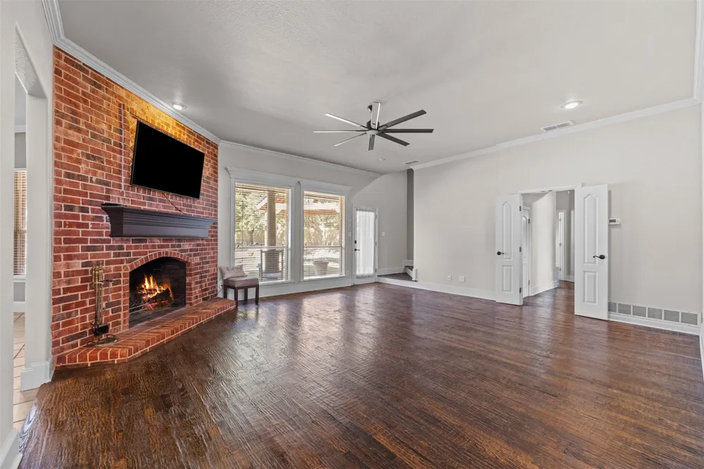 441 Country Ridge Lane Red Oak, TX 75154
