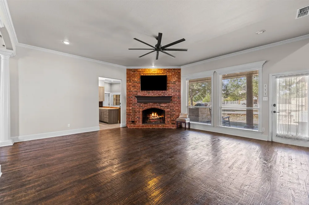 441 Country Ridge Lane Red Oak, TX 75154