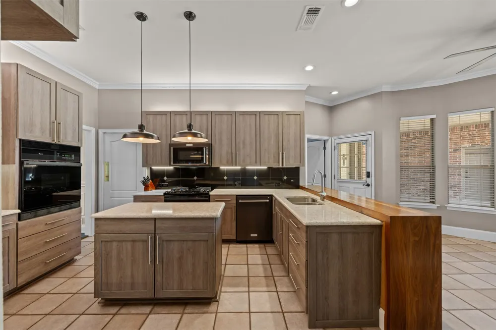 441 Country Ridge Lane Red Oak, TX 75154