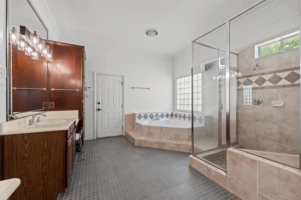 441 Country Ridge Lane Red Oak, TX 75154