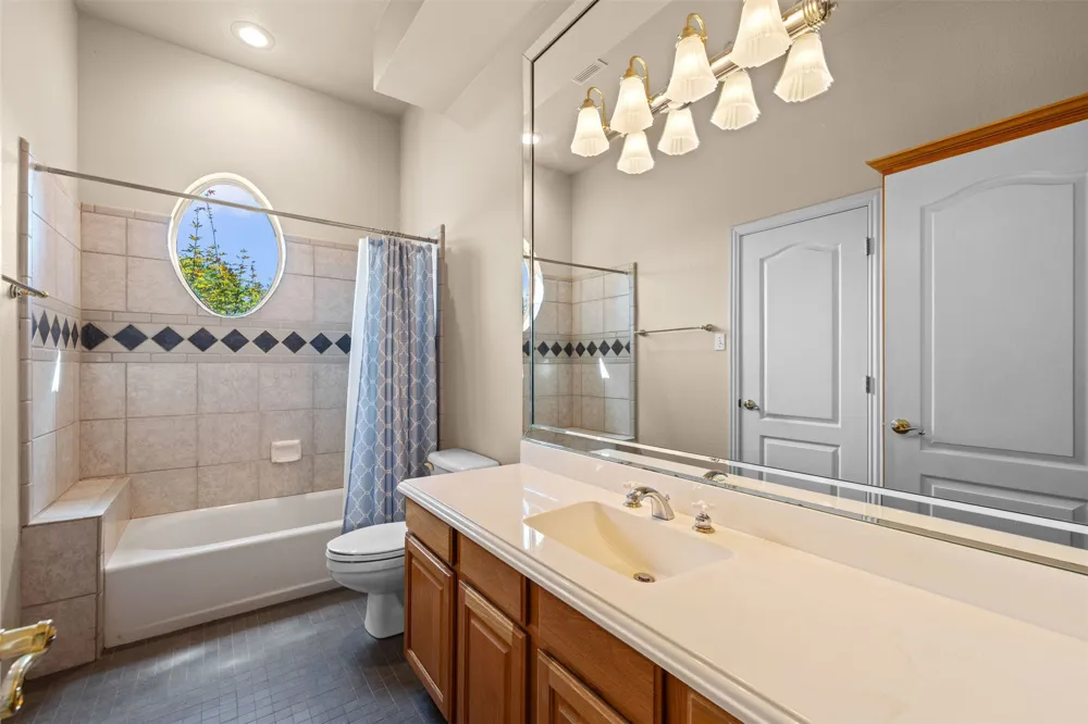 441 Country Ridge Lane Red Oak, TX 75154