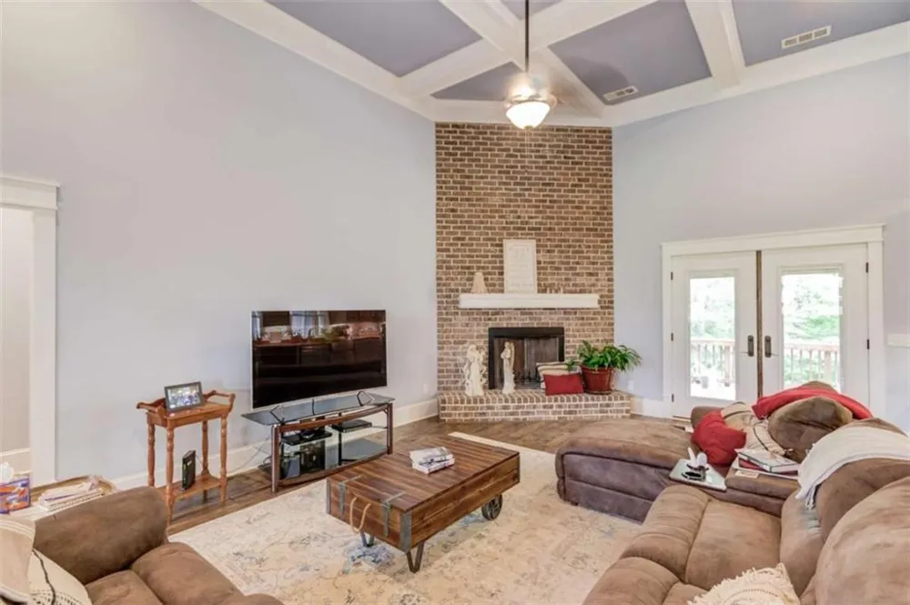 624 Skyland Drive Hoschton, GA 30548