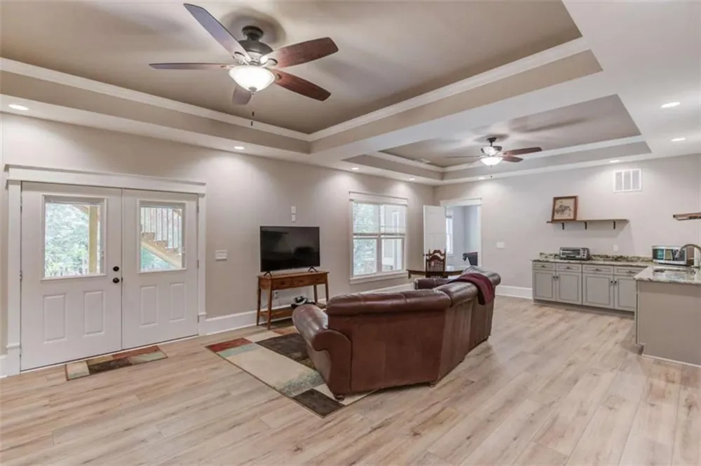 624 Skyland Drive Hoschton, GA 30548