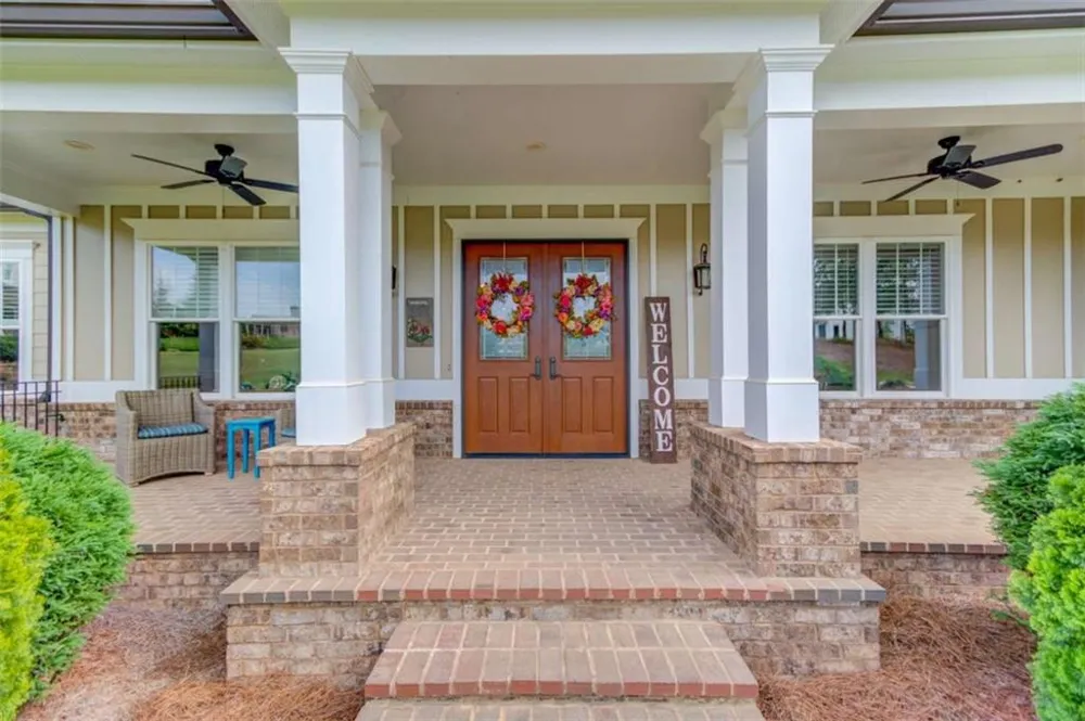 624 Skyland Drive Hoschton, GA 30548