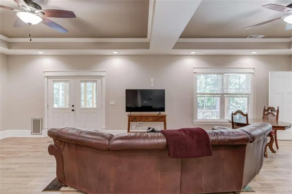 624 Skyland Drive Hoschton, GA 30548