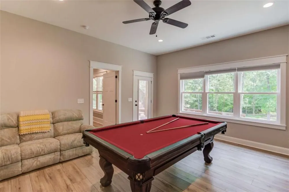 624 Skyland Drive Hoschton, GA 30548