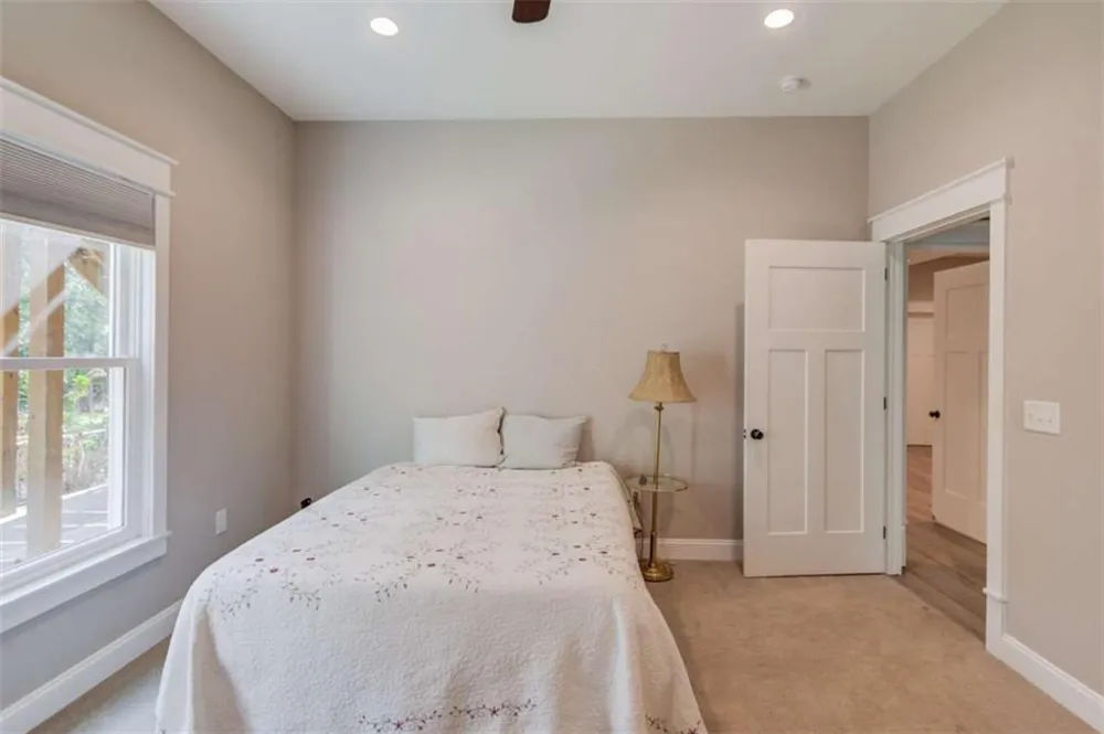 624 Skyland Drive Hoschton, GA 30548