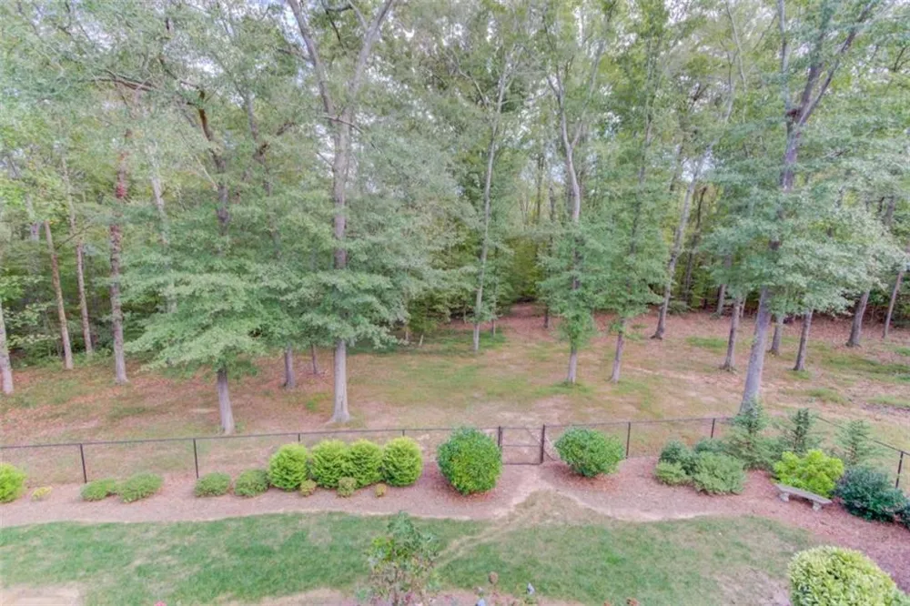 624 Skyland Drive Hoschton, GA 30548