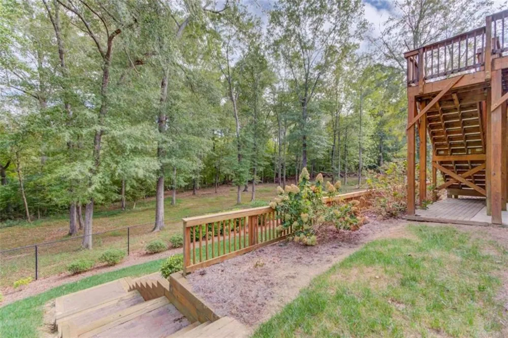 624 Skyland Drive Hoschton, GA 30548
