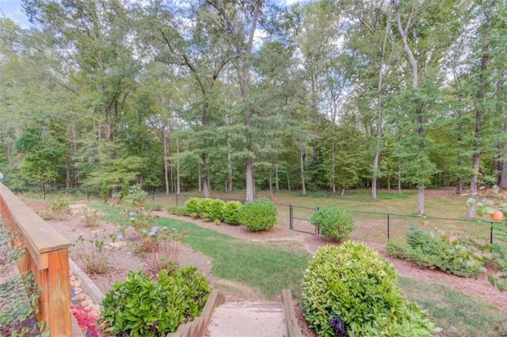 624 Skyland Drive Hoschton, GA 30548