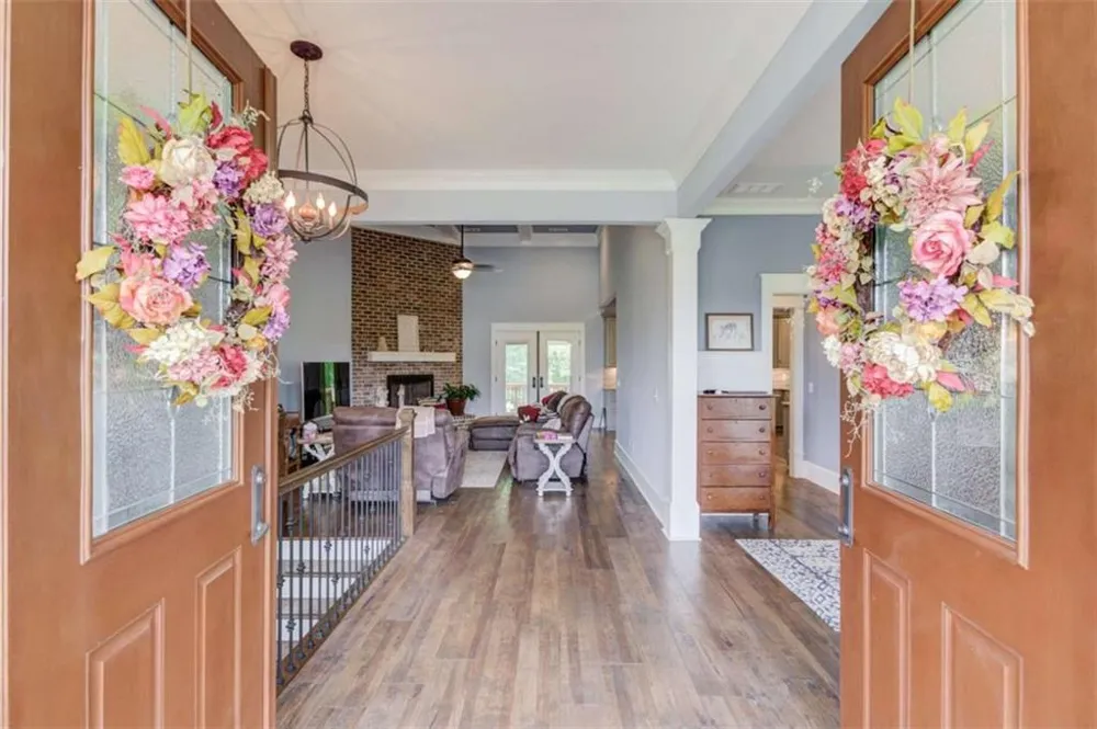 624 Skyland Drive Hoschton, GA 30548