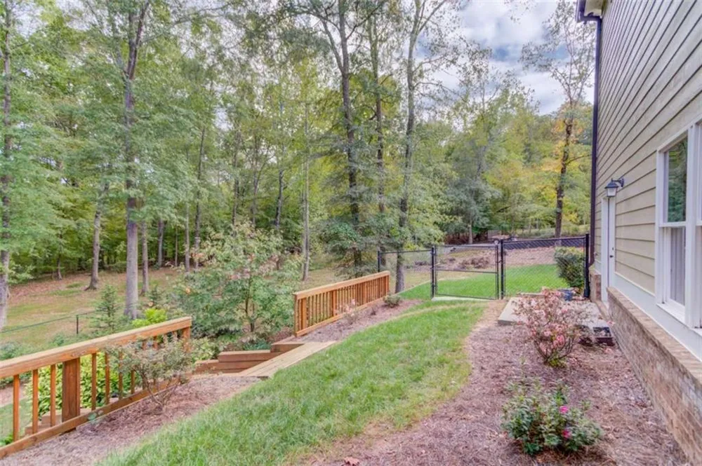 624 Skyland Drive Hoschton, GA 30548