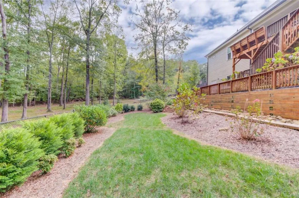 624 Skyland Drive Hoschton, GA 30548