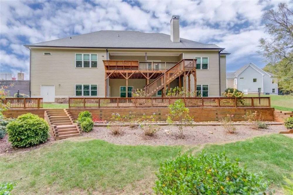 624 Skyland Drive Hoschton, GA 30548