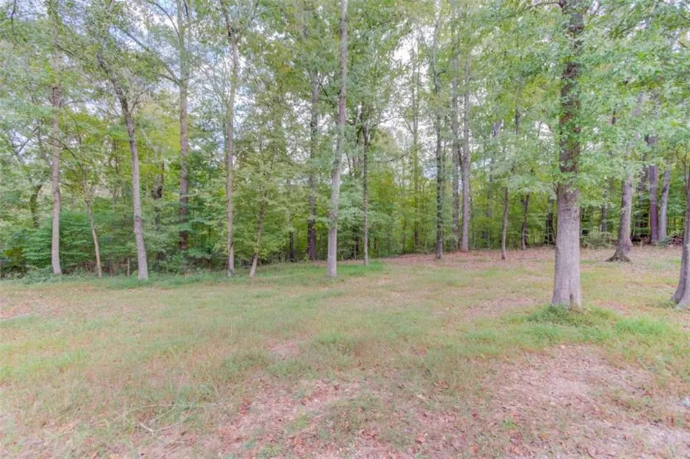 624 Skyland Drive Hoschton, GA 30548