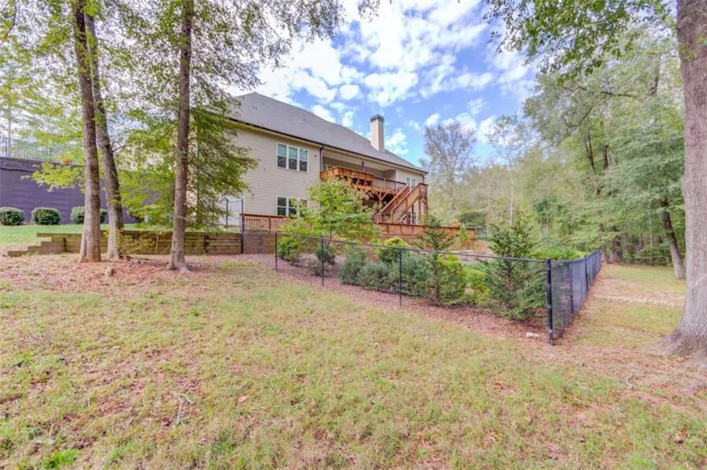 624 Skyland Drive Hoschton, GA 30548
