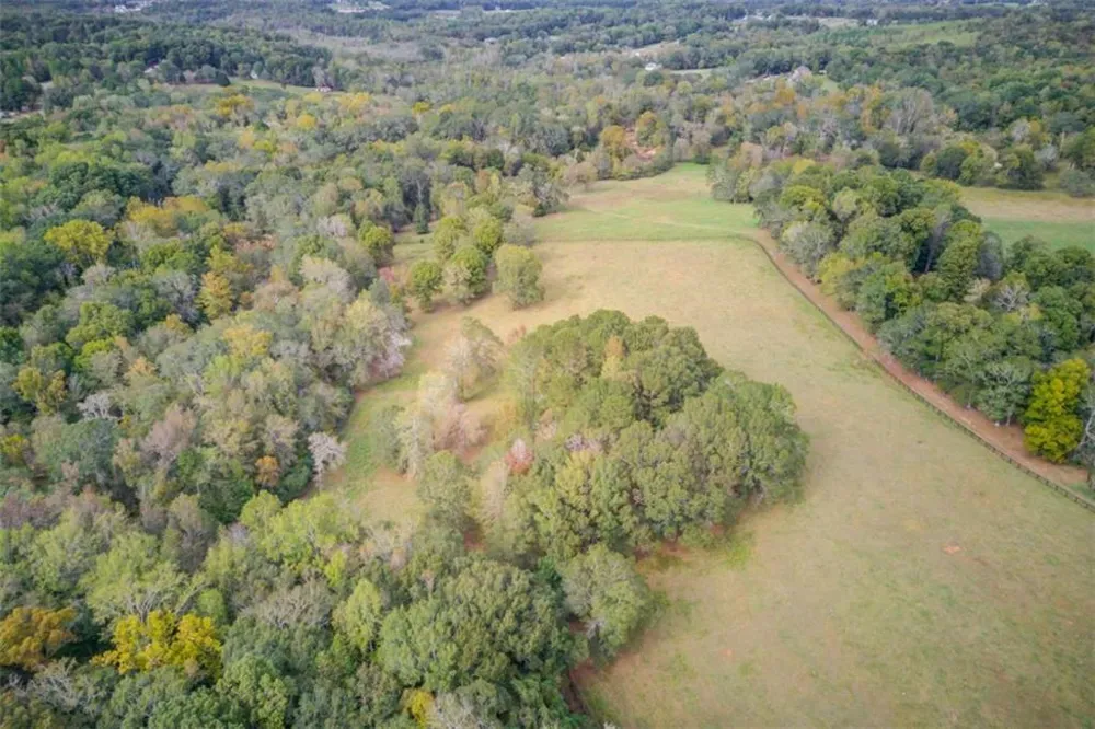 624 Skyland Drive Hoschton, GA 30548