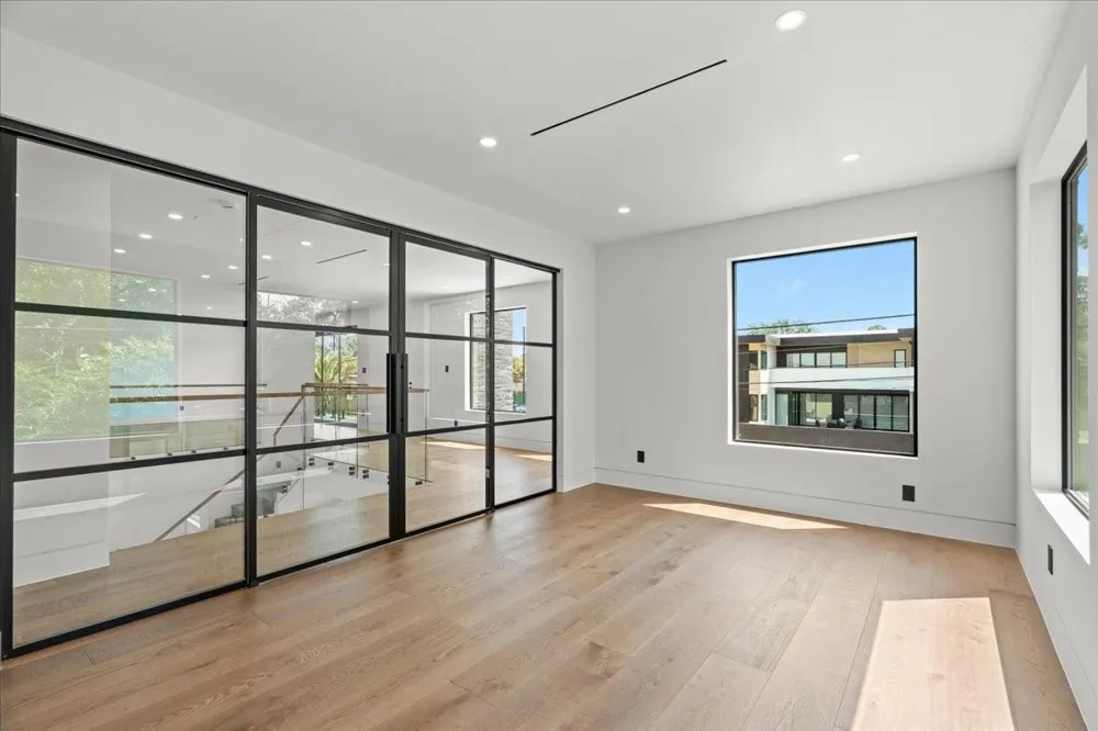 827 Bunker Hill Road Houston, TX 77024
