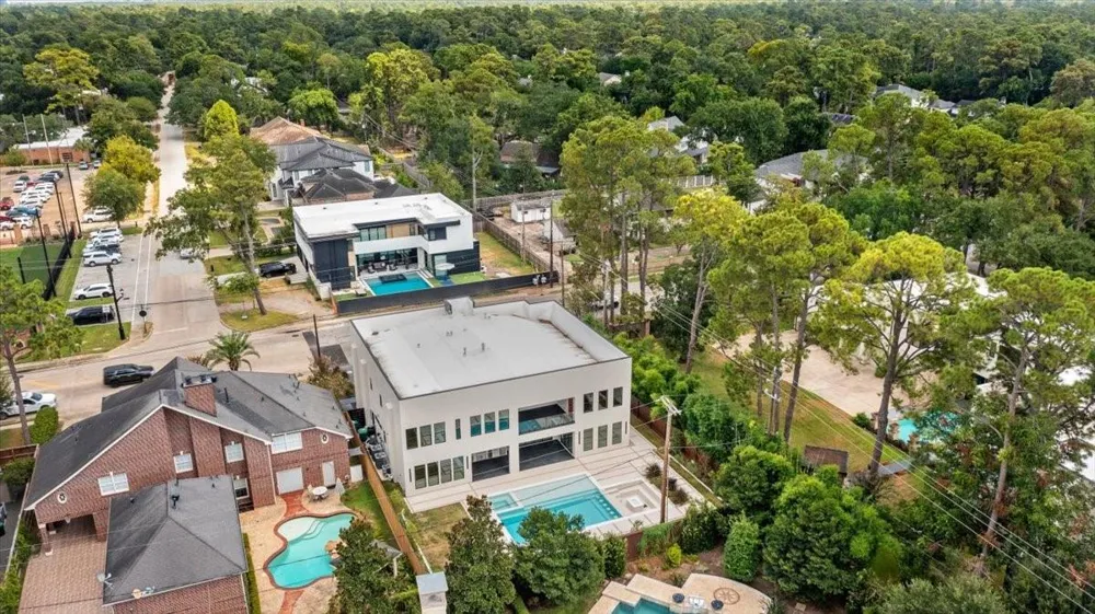 827 Bunker Hill Road Houston, TX 77024