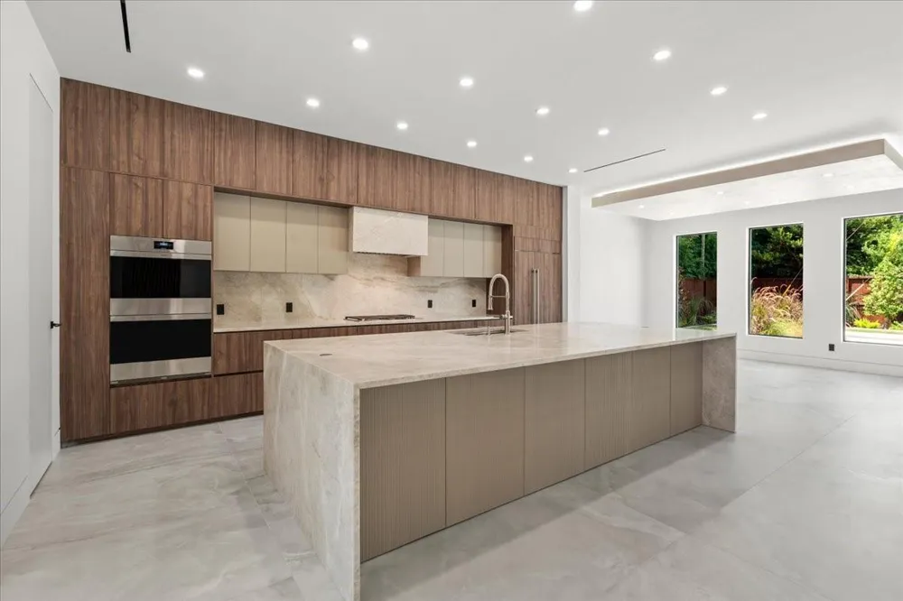 827 Bunker Hill Road Houston, TX 77024
