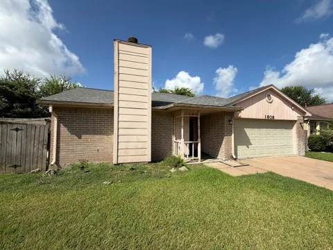 1808 Pinewood Park Drive