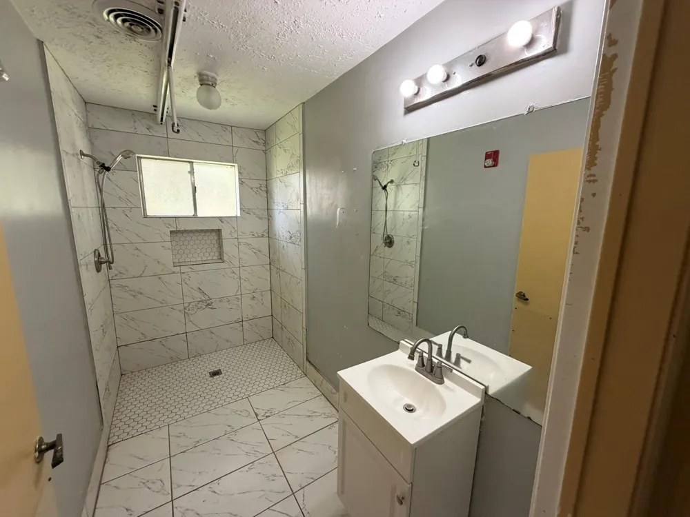 1808 Pinewood Park Drive Missouri City, TX 77489