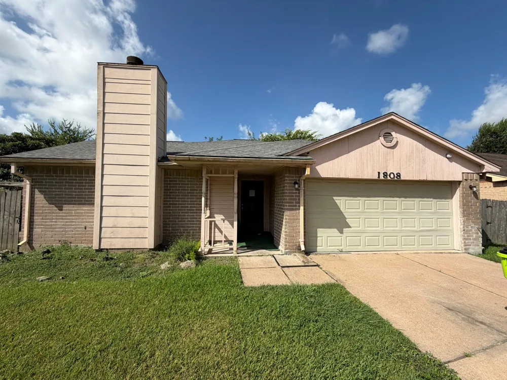 1808 Pinewood Park Drive Missouri City, TX 77489