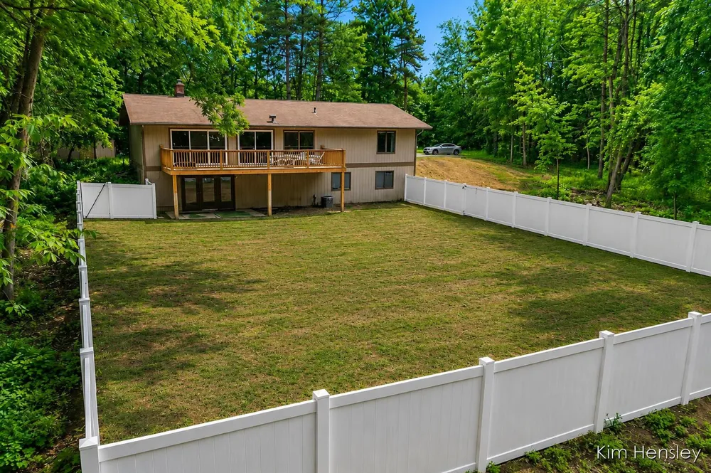 4736 Burton Street SE Kentwood, MI 49546