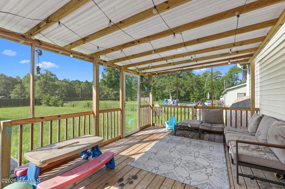 651 Queens Creek Road Hubert, NC 28539
