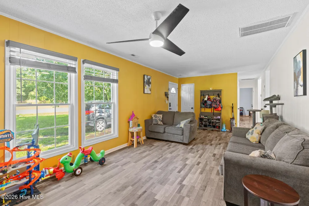 651 Queens Creek Road Hubert, NC 28539