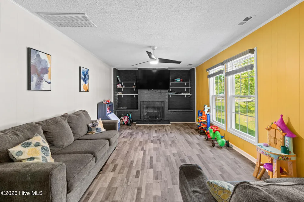 651 Queens Creek Road Hubert, NC 28539