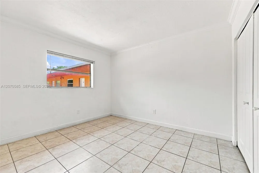 1245 W 24th St #223 Hialeah, FL 33010
