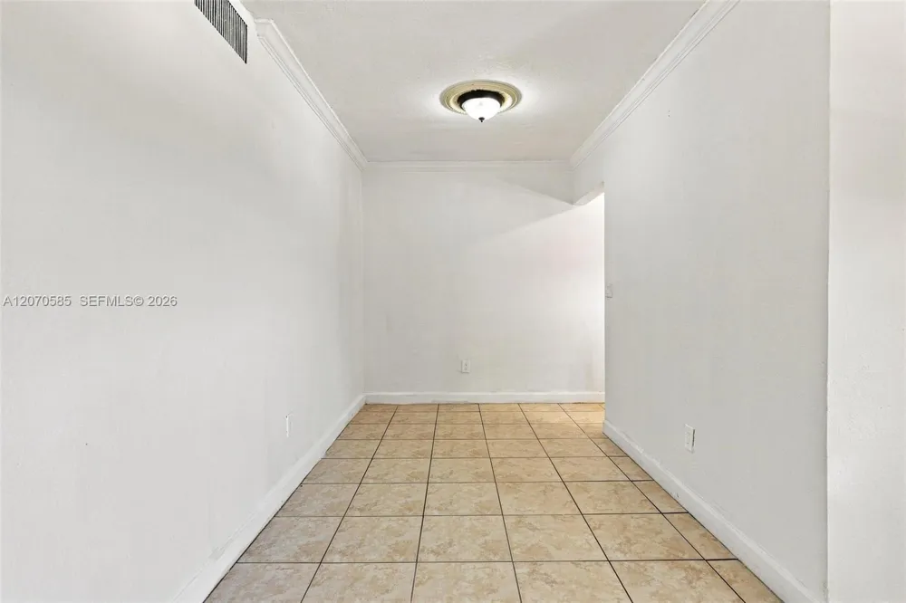 1245 W 24th St #223 Hialeah, FL 33010