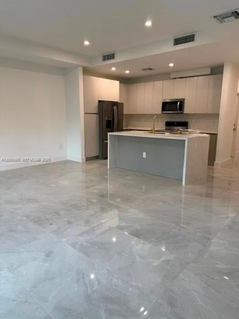 1521 NW 94th Way #1