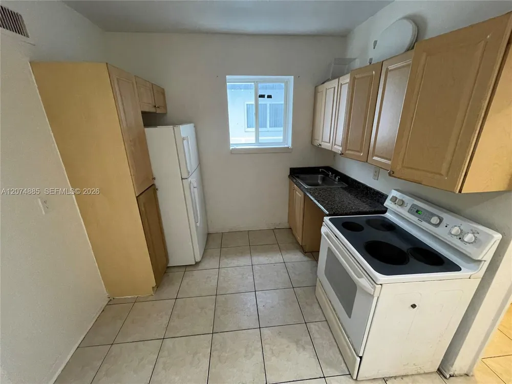 1021 NW 3rd St #207 Miami, FL 33128