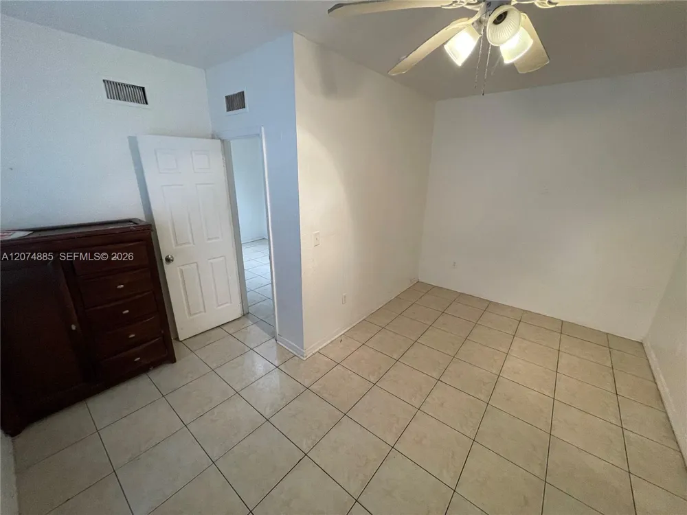 1021 NW 3rd St #207 Miami, FL 33128