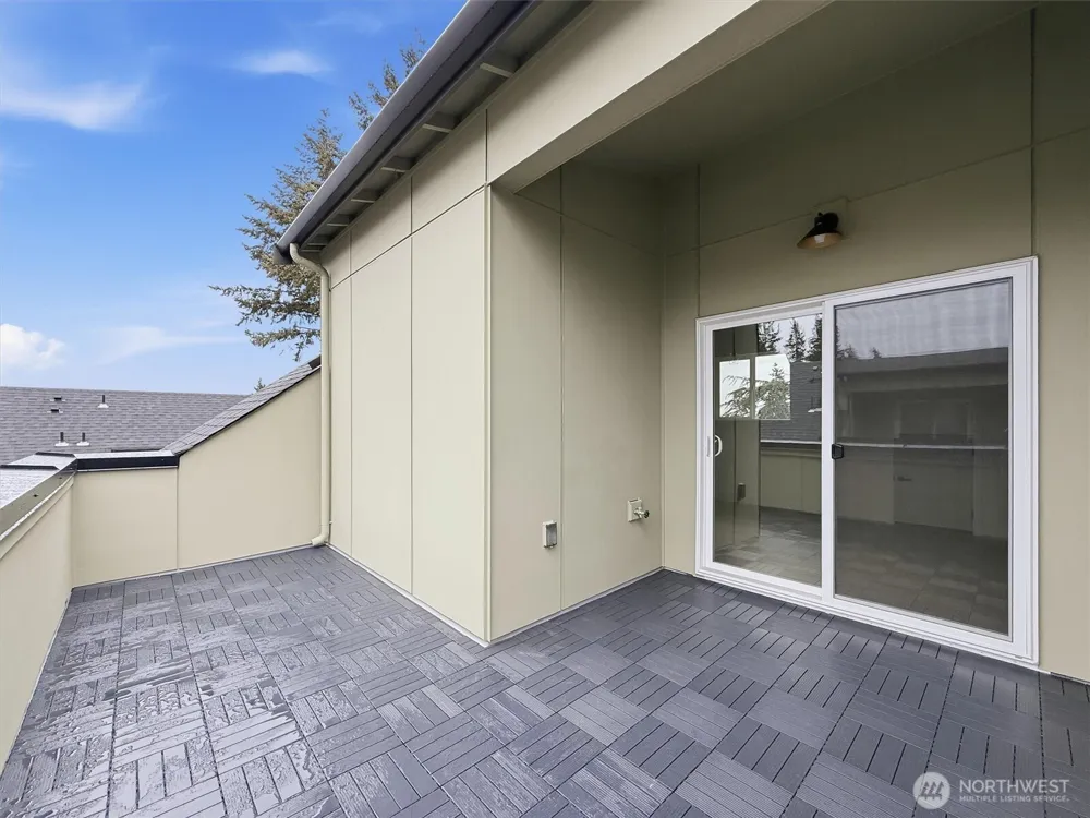 14610 Corliss Avenue #B Shoreline, WA 98133