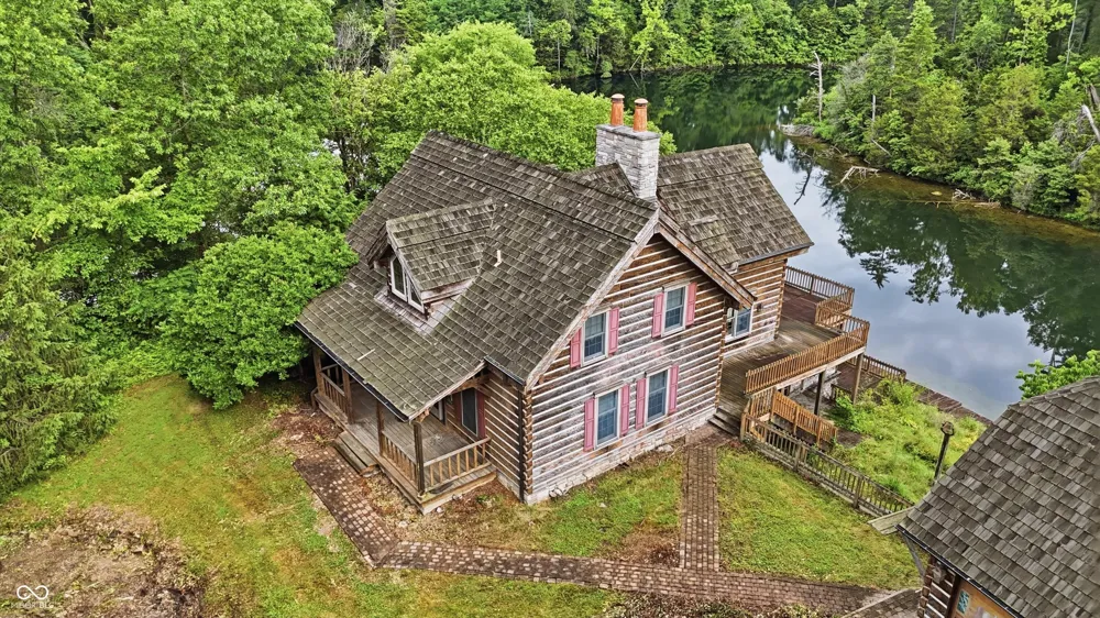 1577 E State Road 42 Center Point, IN 47840