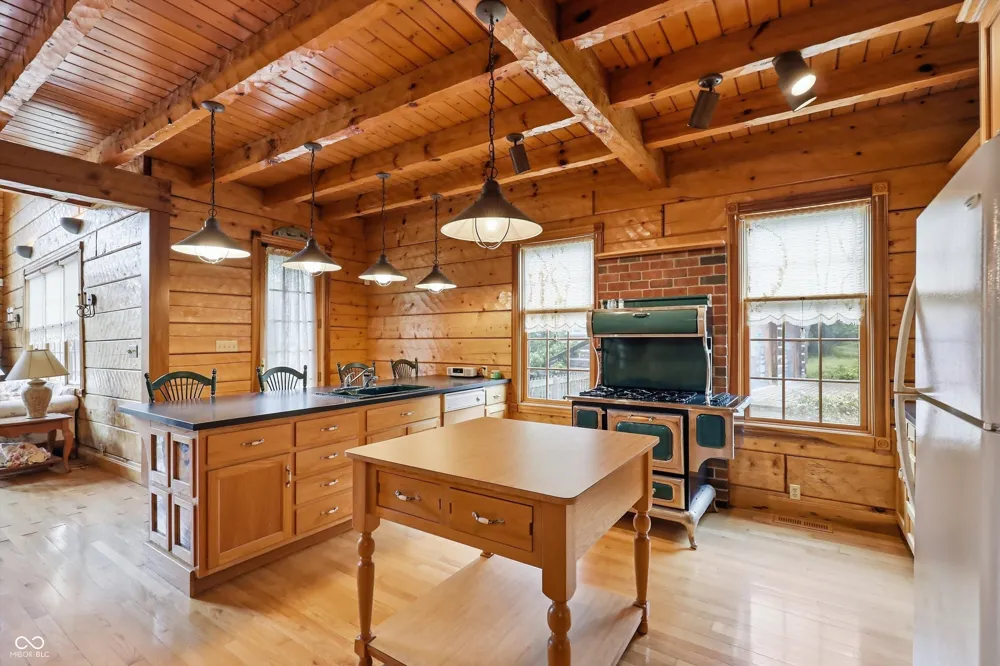 1577 E State Road 42 Center Point, IN 47840