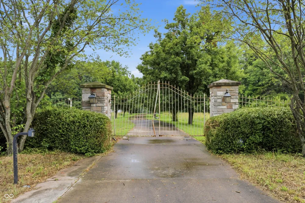 1577 E State Road 42 Center Point, IN 47840